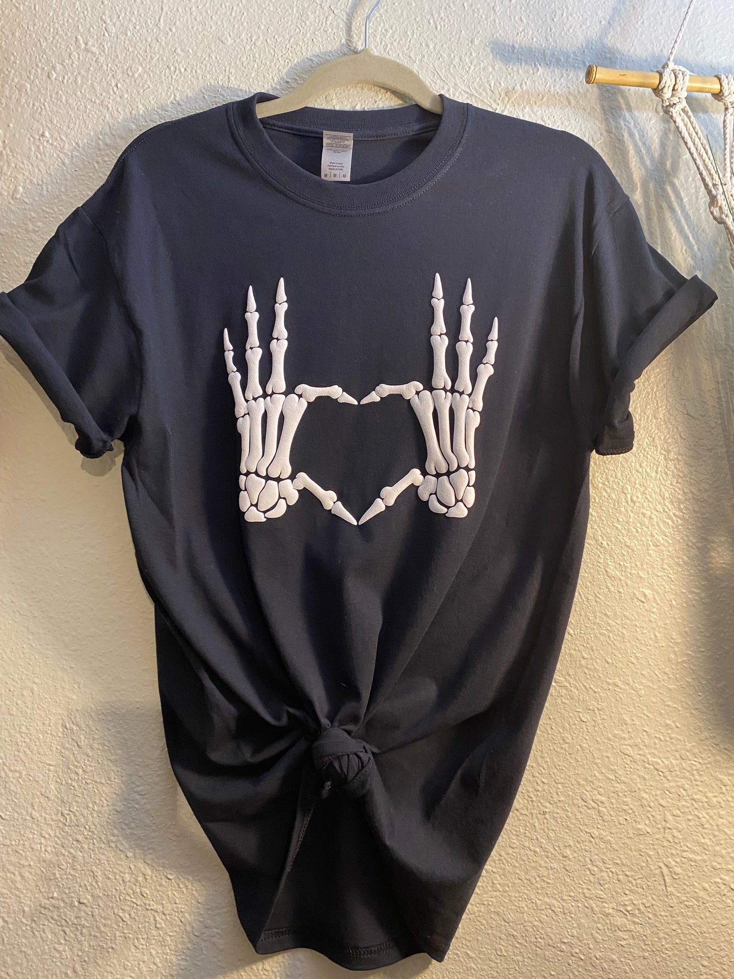 Heart skeleton hands